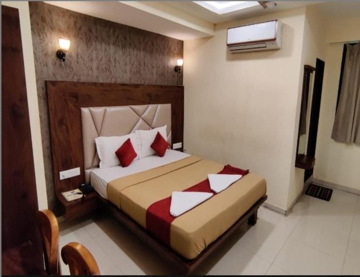Hotel Samaira Residency,Dombivali Dive Eksteriør billede